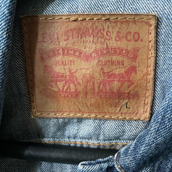 Levi’s denim jacket - Picture 2 of 2